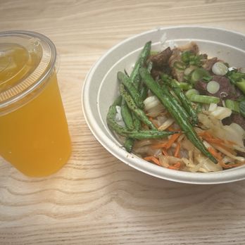 Common Rice - Passion Fruit Juice, Rice Combo Bowl Pick Two with curry chicken and lemongrass beef. - Vietnamese Near Me - Columbus, Ohio