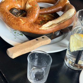 Ampersea - Seafood dip with pretzel - New American Near Me - Baltimore, Maryland