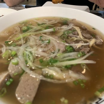 Pho Bar Vietnamese Kitchen - His large pho dac biet (soooooo good) - Vietnamese Near Me - Davie, Florida Pho Bar Vietnamese Kitchen - His large pho dac biet (soooooo good) - Vietnamese Near Me - Davie, Florida