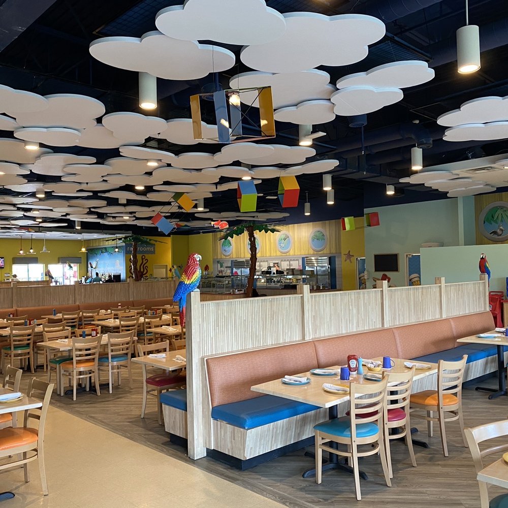 Legoland Beach Retreat - Dinning area. - Hotels Near Me - Winter Haven, Florida