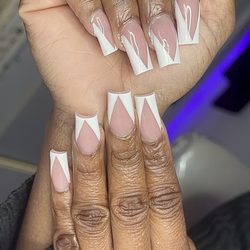 Poppinn' Nails - V cut French acrylic set - Long Island Nail Tech
