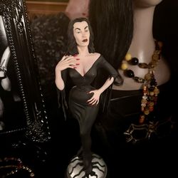 Maila Nurmi (aka "VAMPIRA") Class night!