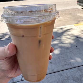 Monon Coffee Company - 20 oz iced Mona Lisa - Coffee & Tea Near Me - Indianapolis, Indiana