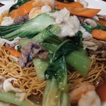 Peking Restaurant - Fried noodles with three ingredients - Chinese Near Me - Ventura, California Peking Restaurant - Fried noodles with three ingredients - Chinese Near Me - Ventura, California