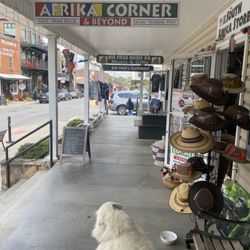 Afrika Corner - Our famous dawg Jabu looking down east Main Street