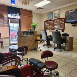 Kimmy's Nails - Lovely, clean, comfortable atmosphere.
