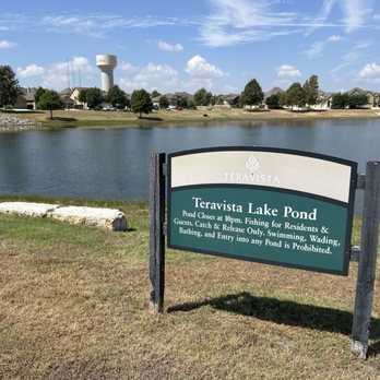 Teravista Lake Park - Parks Near Me - Georgetown, Texas