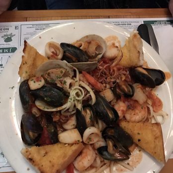 Bill's Seafood Restaurant - Seafood Near Me - Westbrook, Connecticut