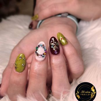 Modern Nails Salon - Holiday nails that sparkle brighter than Christmas lights A perfect way to feel joyful all season. Let your nails shine with style - Nail Salons Near Me - Taylor, Texas Modern Nails Salon - Holiday nails that sparkle brighter than Christmas lights A perfect way to feel joyful all season. Let your nails shine with style - Nail Salons Near Me - Taylor, Texas