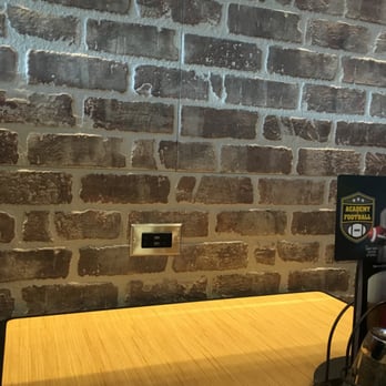 Buffalo Wild Wings - Sports Bars Near Me - Gurnee, Illinois