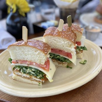 The Honor Bar - Dings crispy chicken sandwich - Bars Near Me - Santa Barbara, California The Honor Bar - Dings crispy chicken sandwich - Bars Near Me - Santa Barbara, California