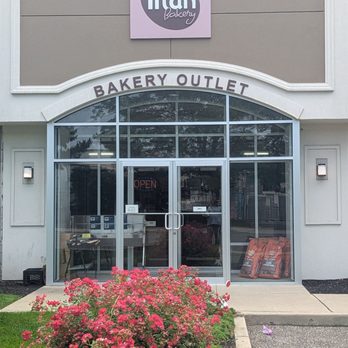 Titan Bakery - Entrance - Grocery Near Me - Deer Park, New York