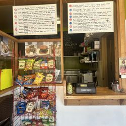 Bronco's Deli - Great prices - Cash only!