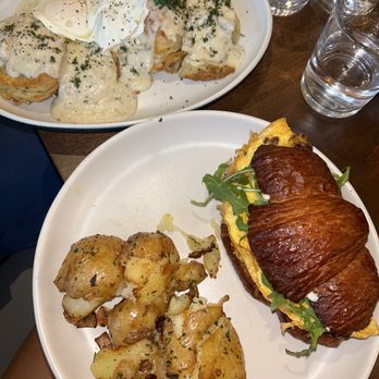 Prep and Pastry - Gilbert - Southwest Croissant Sammie Biscuits & Gravy - New American Near Me - Gilbert, Arizona Prep and Pastry - Gilbert - Southwest Croissant Sammie Biscuits & Gravy - New American Near Me - Gilbert, Arizona