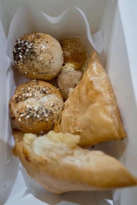 Hello Halloumi by null