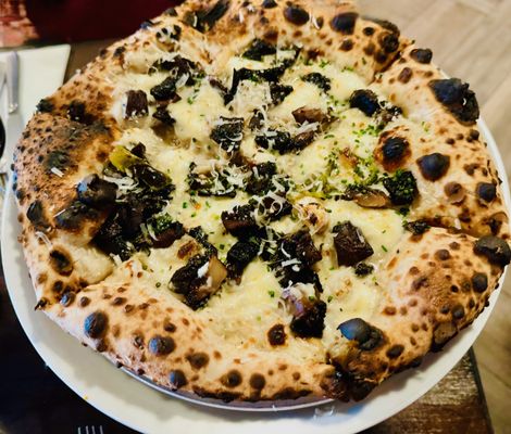 Double Zero Pie & Pub by null