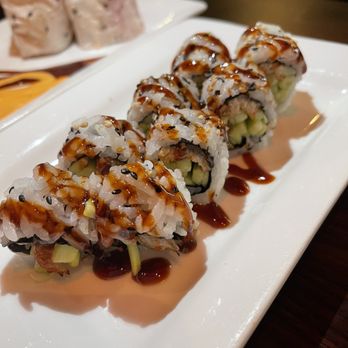 EAT'S SUSHI - Fresh Water Eel Cut Roll - Sushi Bars Near Me - Costa Mesa, California EAT'S SUSHI - Fresh Water Eel Cut Roll - Sushi Bars Near Me - Costa Mesa, California