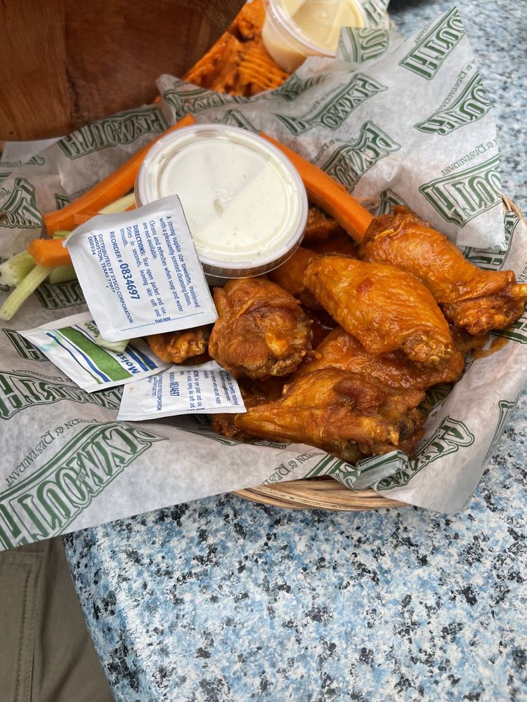 PLYMOUTH TAVERN Updated August 2024 35 Photos & 103 Reviews 1109