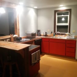 River Rock Hostel - Kitxhen area