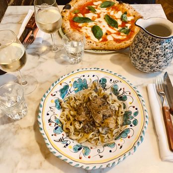 East Mamma - Pasta w/ truffles and Margherita - Pizza Near Me - Paris, 75 East Mamma - Pasta w/ truffles and Margherita - Pizza Near Me - Paris, 75