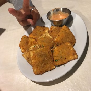 Ruby Tuesday Hawaii - Windward Mall - Fried Raviolli $6 during Happy Hour 3PM-6PM - Bars Near Me - Kaneohe, Hawaii