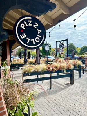 La Pizzaiolle (Ville Mont-Royal) by null