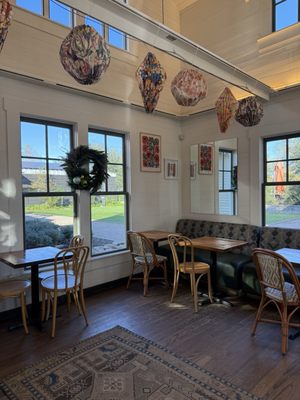 Betsy's at Evelyn's Park by null