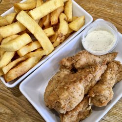 The Chunky Chip - tasty chicken tenders & chips with mayo dip