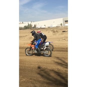 FGMX - Cat and mouse chase drill during a training session at milestone Mx park. - Specialty Schools Near Me - Riverside, California FGMX - Cat and mouse chase drill during a training session at milestone Mx park. - Specialty Schools Near Me - Riverside, California