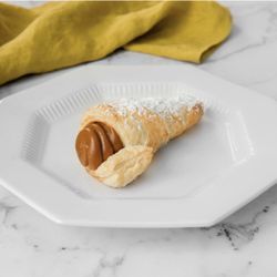 Sunflower Bakery - Cañonsito filled with dulce de leche