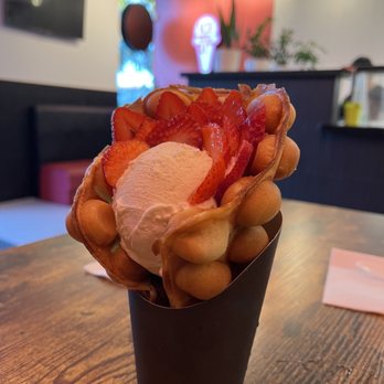 Ice Dream - Egg puff ice cream cone - Bubble Tea Near Me - Sacramento, California
