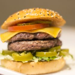 Saul's - Burgers and Tostis - PREMIUM BURGER in very cheap prices. You can build your own burger starting from €3.95