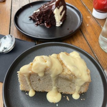 Jack Jones Bar - Guinness Chocolate Cake and Irish Apple Cake - Irish Pub Near Me - Astoria, New York Jack Jones Bar - Guinness Chocolate Cake and Irish Apple Cake - Irish Pub Near Me - Astoria, New York