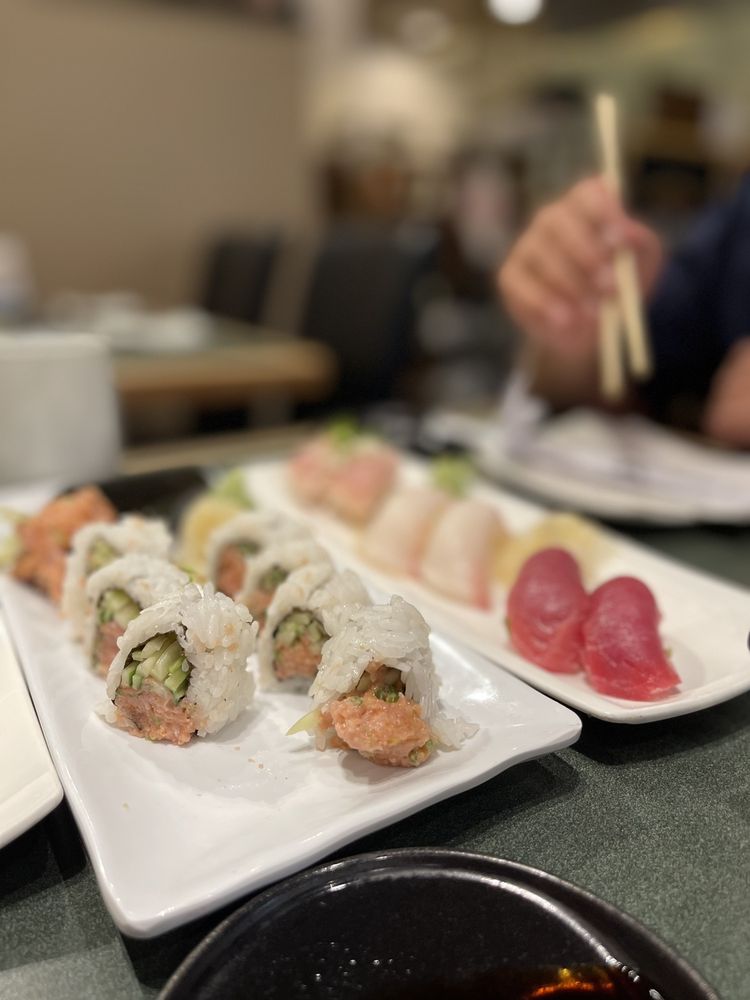 Food from Sushi Kizuna