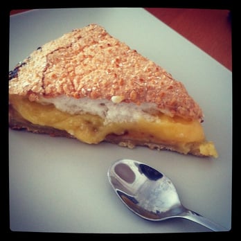 Jean-Marc Guillard - tarte au citron meringuée - Caterers Near Me - Lyon, 69