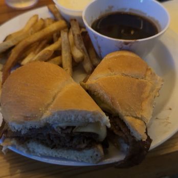 Flying Pig - French duo - Brewpubs Near Me - Everett, Washington