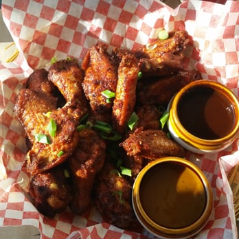 Le Boucan - Wings with mustard and le boucan sauce - Barbeque Near Me - Montreal, Quebec