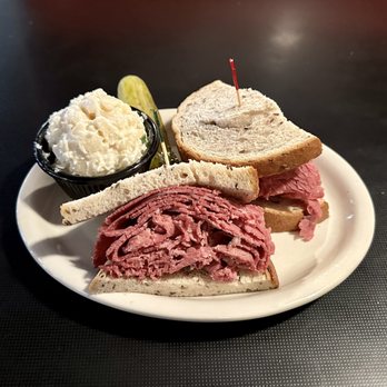 Lester's - Ho Corned Beef sandwich 5 ounce portion - Burgers Near Me - St. Louis, Missouri Lester's - Ho Corned Beef sandwich 5 ounce portion - Burgers Near Me - St. Louis, Missouri