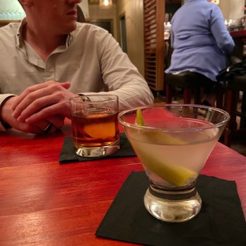Salty Sow - Drinks before dinner then off to a show! - American Near Me - Austin, Texas
