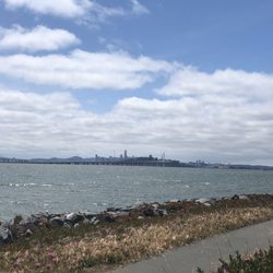Safe Harbor Ballena Isle - Walking path at Ballena Isle. View of San Francisco.