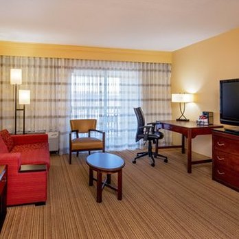 Courtyard by Marriott Hartford Manchester - Hotels Near Me - Manchester, Connecticut Courtyard by Marriott Hartford Manchester - Hotels Near Me - Manchester, Connecticut
