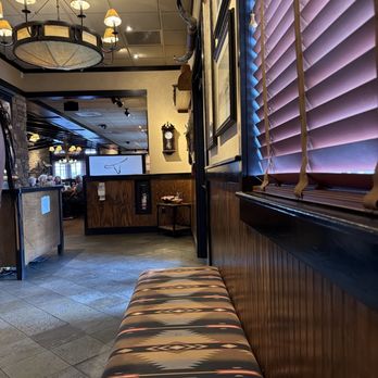 LongHorn Steakhouse - Entry way - Steakhouses Near Me - Orlando, Florida LongHorn Steakhouse - Entry way - Steakhouses Near Me - Orlando, Florida