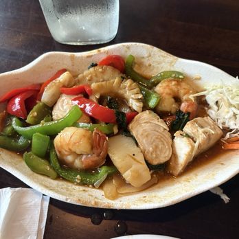 Maui Thai Bistro - Seafood mix - Thai Near Me - Kihei, Hawaii Maui Thai Bistro - Seafood mix - Thai Near Me - Kihei, Hawaii