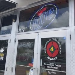 4 Jjjj Pizzeria Ice Cream and Restaurant