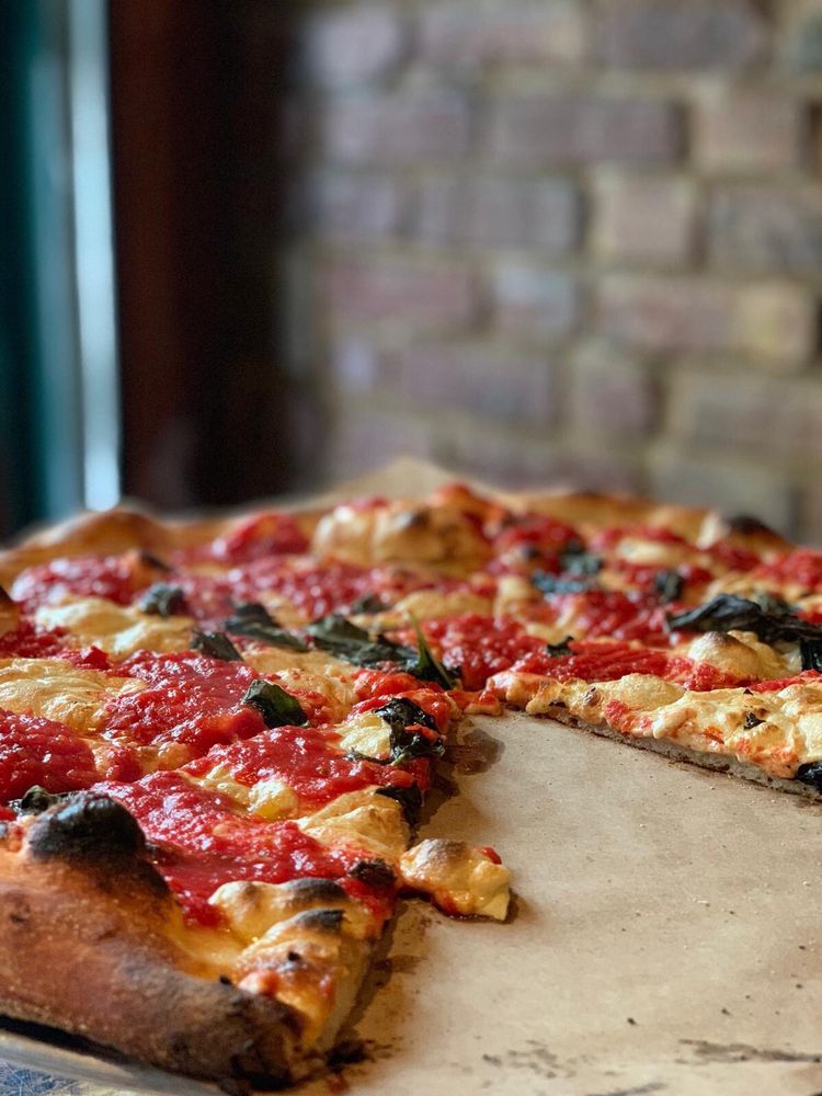 Lombardi’s Pizza, New York | Roadtrippers