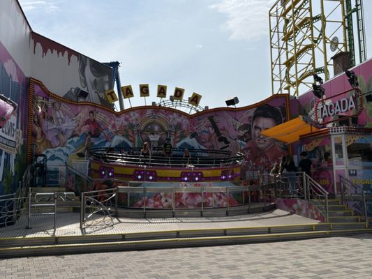 Viennese Giant Ferris Wheel by null