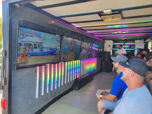 5 TVs Over 400 Games - 5 tvs - every tv with more than 400 games
Couch party games
Games for all ages
Game Tournaments
Professional Dj sound (clean music) no extra cost