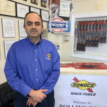 Rolling Road Sunoco - Ali (Owner) ready to welcome customers first one in the morning. - Auto Repair Near Me - Springfield, Virginia Rolling Road Sunoco - Ali (Owner) ready to welcome customers first one in the morning. - Auto Repair Near Me - Springfield, Virginia