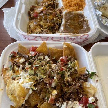 El Tejocote Restaurant - Asada Nachos and Breakfast combination plate. - Mexican Near Me - Victorville, California El Tejocote Restaurant - Asada Nachos and Breakfast combination plate. - Mexican Near Me - Victorville, California