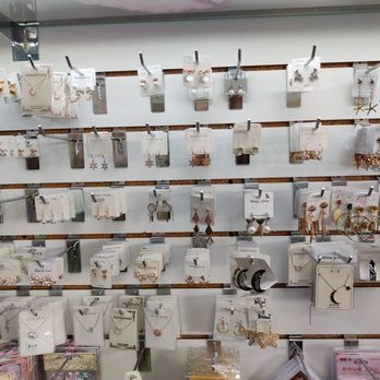 Judy Shop - Costume jewelry - Popcorn Shops Near Me - Honolulu, Hawaii